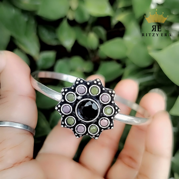 Boho Brass Bracelet – Noir Bloom Harmony