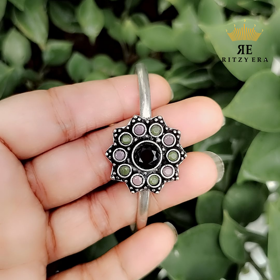 Boho Brass Bracelet – Noir Bloom Harmony