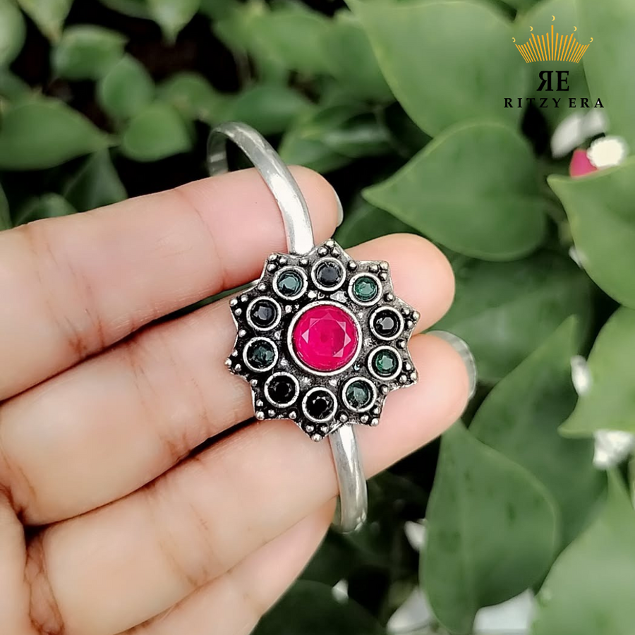 Boho Brass Bracelet – Ruby Green